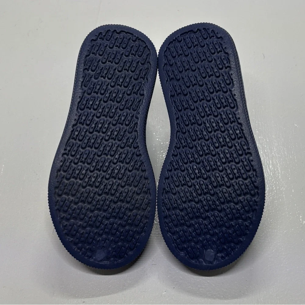 OshKosh B’gosh Raye Kids Clogs Water Shoes Blue Slip On Size 6 Lightweight
